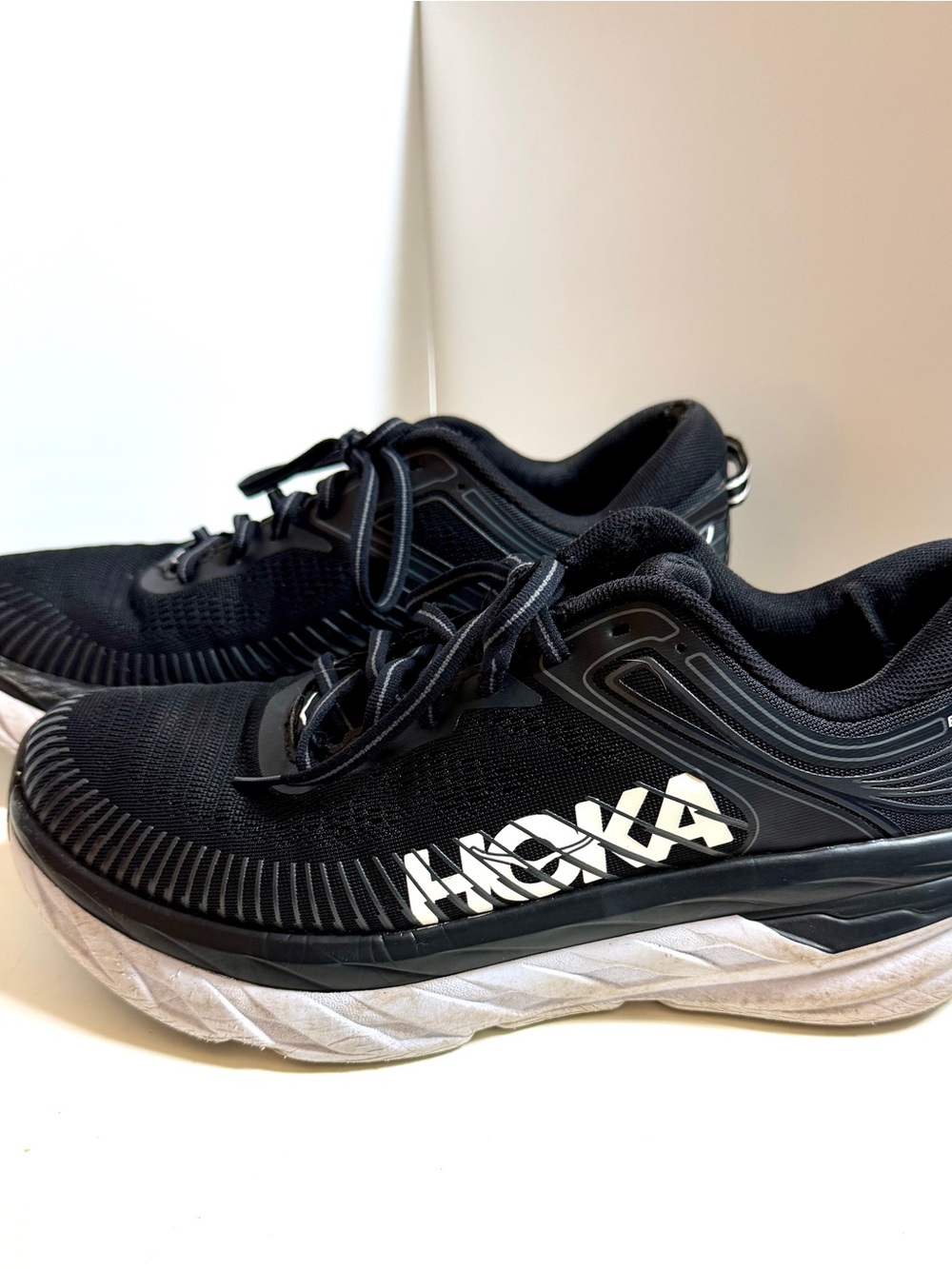 ☀️ 2/$50 item Hoka One One Bondi 7 in Black/White Womens 10‎